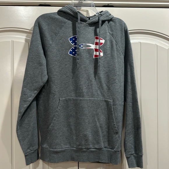 Under Armour Other - Under Armor American Flag Logo loose fit Hoodie size Small